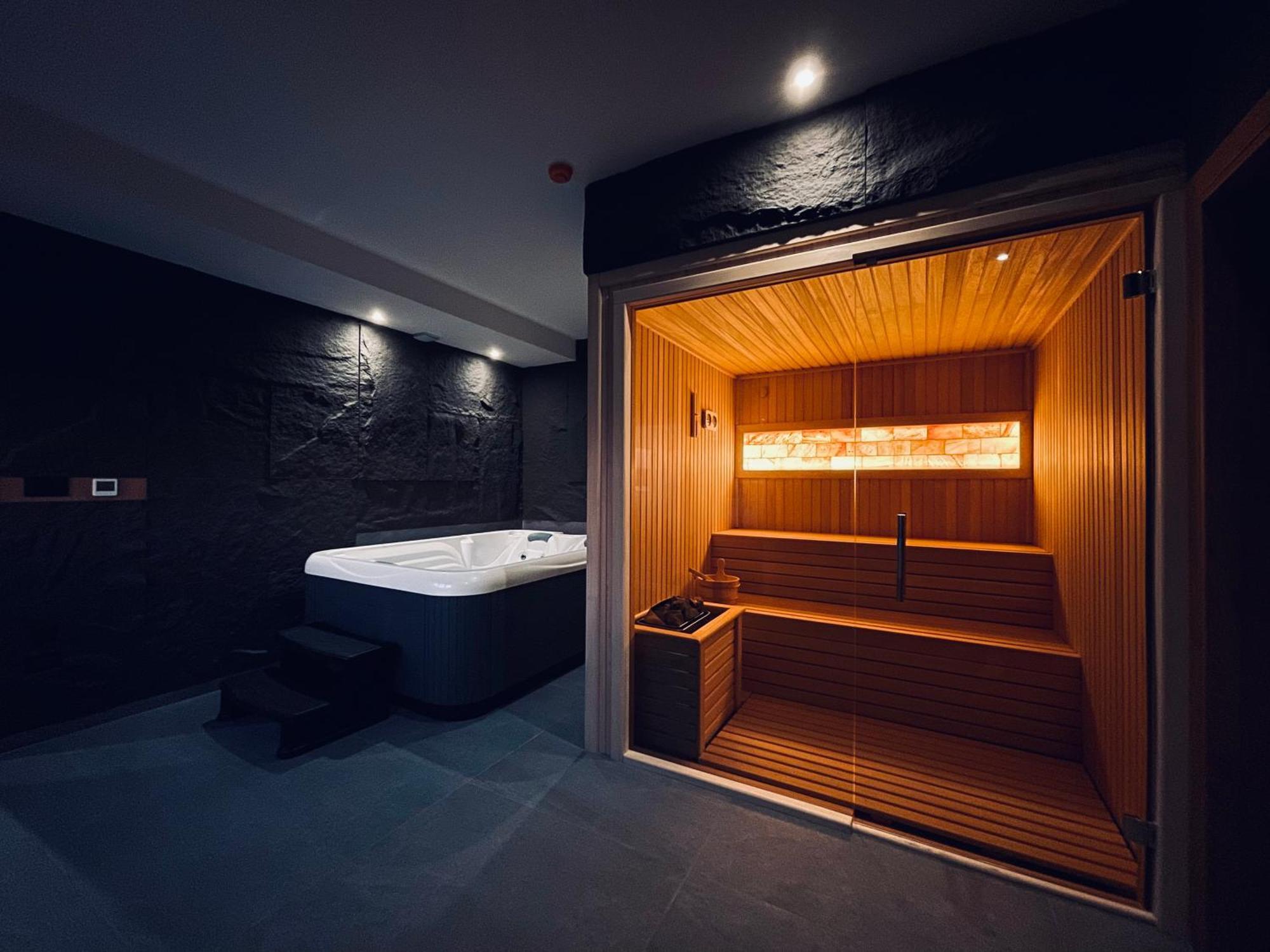 Mozaik Apartments & Spa - Modern 4-Star Apartments With Exclusive Private Spa Wellness In The City Center - Sauna, Jacuzzi, Turkish Bath - Free Parking, Wi-Fi - Rooms & Apartments Ćuprija Exteriér fotografie